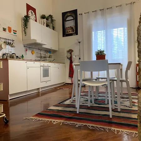 Apartment Casa Tea: Nel Cuore Del Centro Storico Palermo